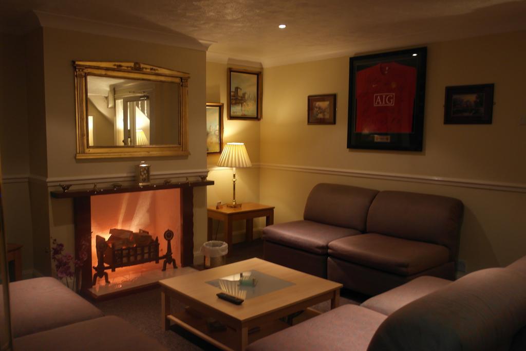 Monravon Guest House Holyhead Bagian luar foto