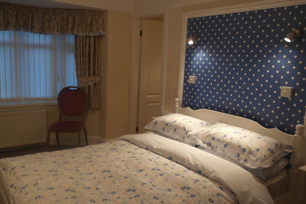 Monravon Guest House Holyhead Ruang foto